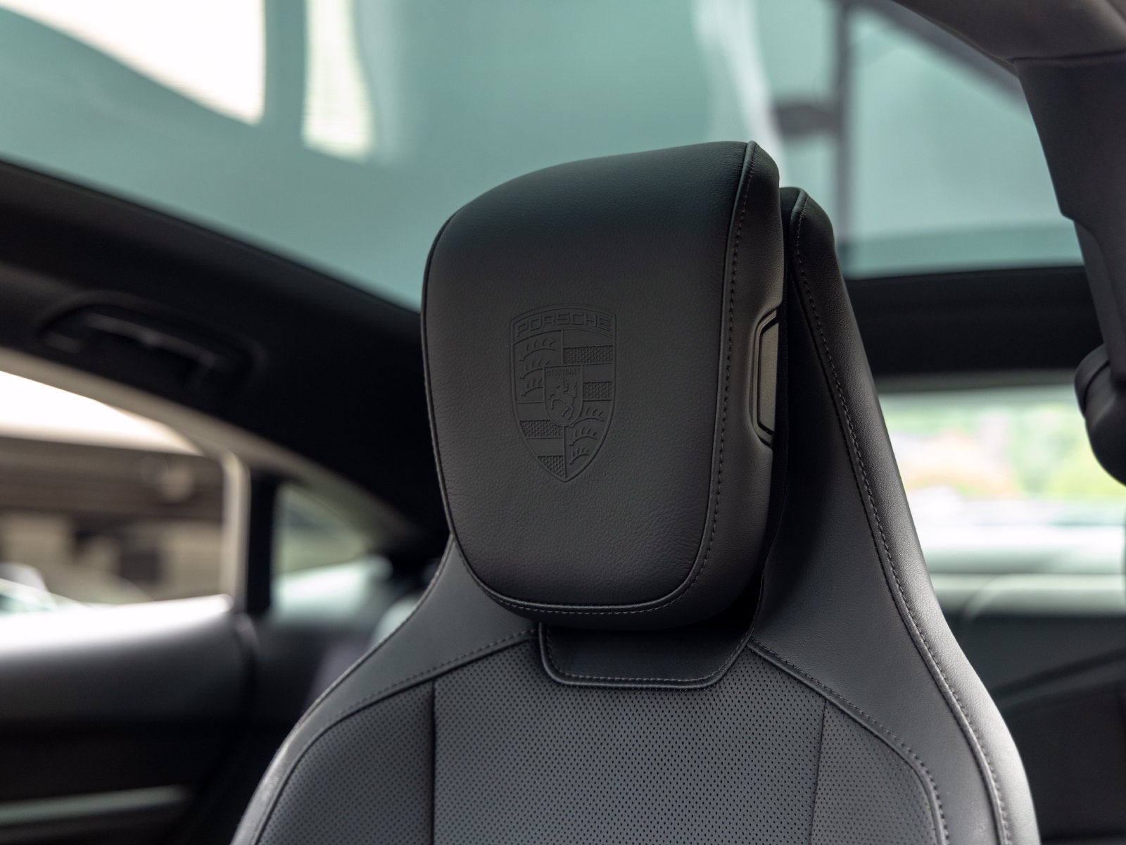 2025 Porsche Taycan Base