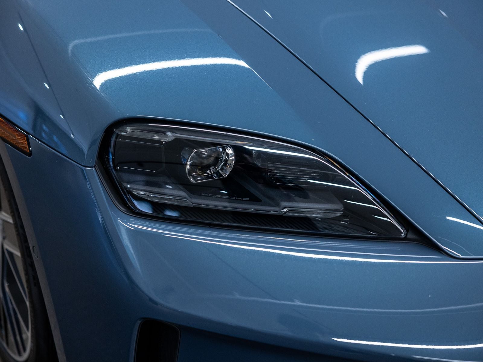 2025 Porsche Taycan Base - Photo 13