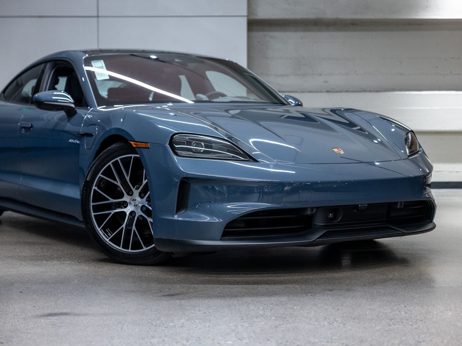 2025 Porsche Taycan Base - Photo 15