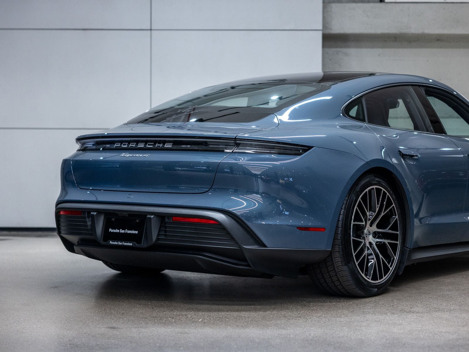 2025 Porsche Taycan Base - Photo 28