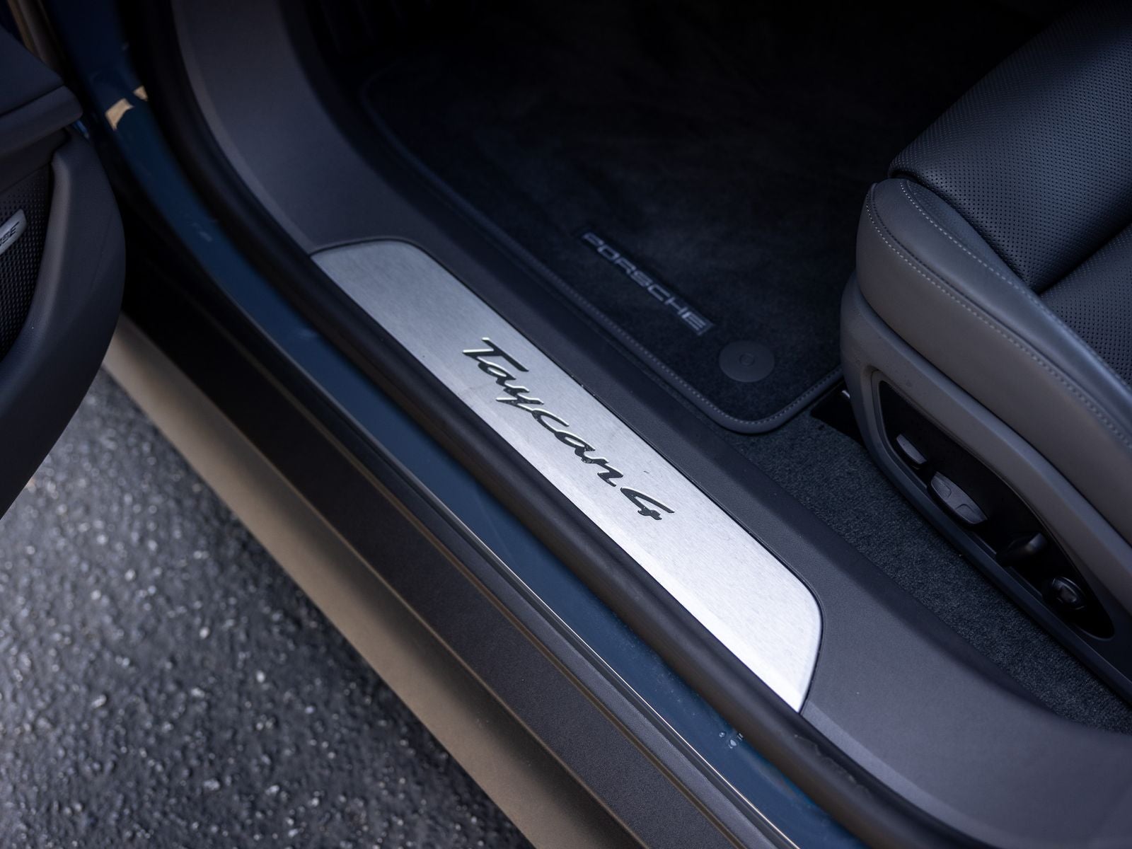 2025 Porsche Taycan Base - Photo 47