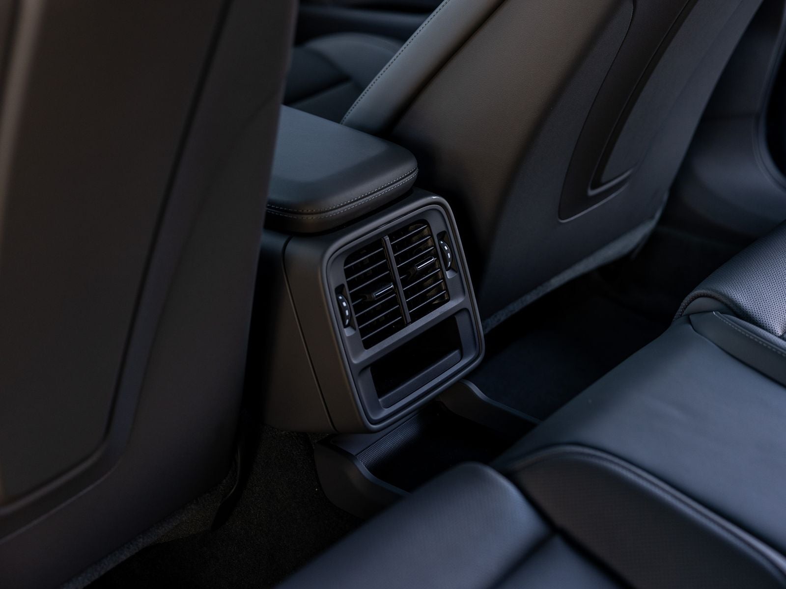 2025 Porsche Taycan Base - Photo 53