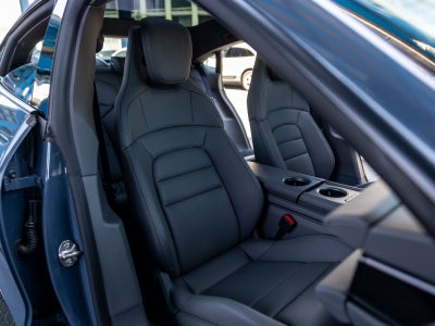 2025 Porsche Taycan Taycan 4