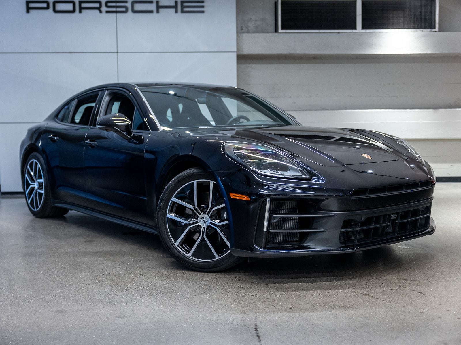 2025 Porsche Panamera Base