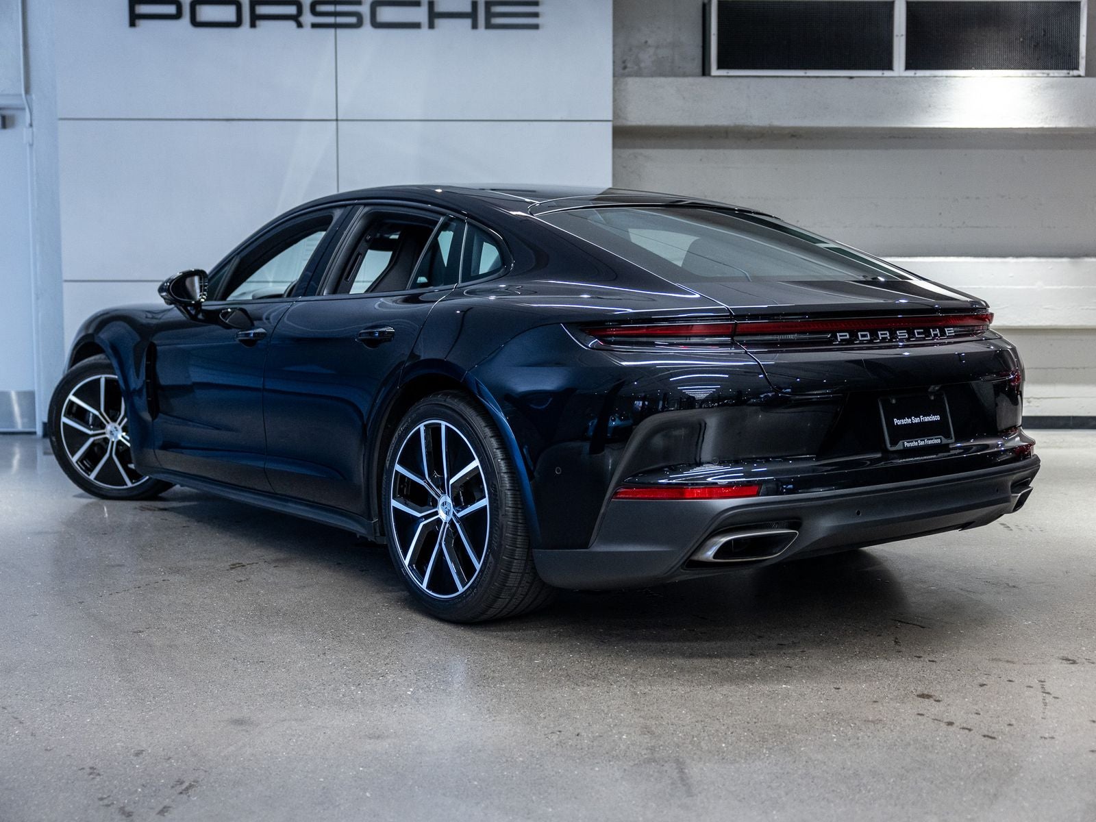 2025 Porsche Panamera Base