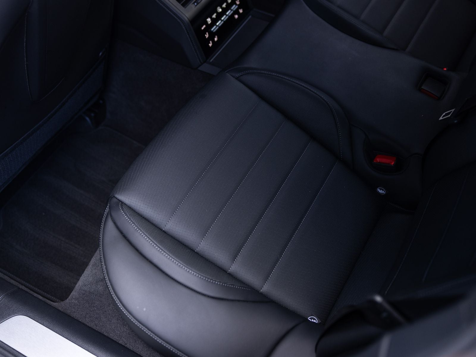 2025 Porsche Panamera Base