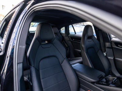 2025 Porsche Panamera Base