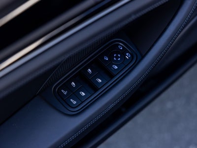 2025 Porsche Panamera Base