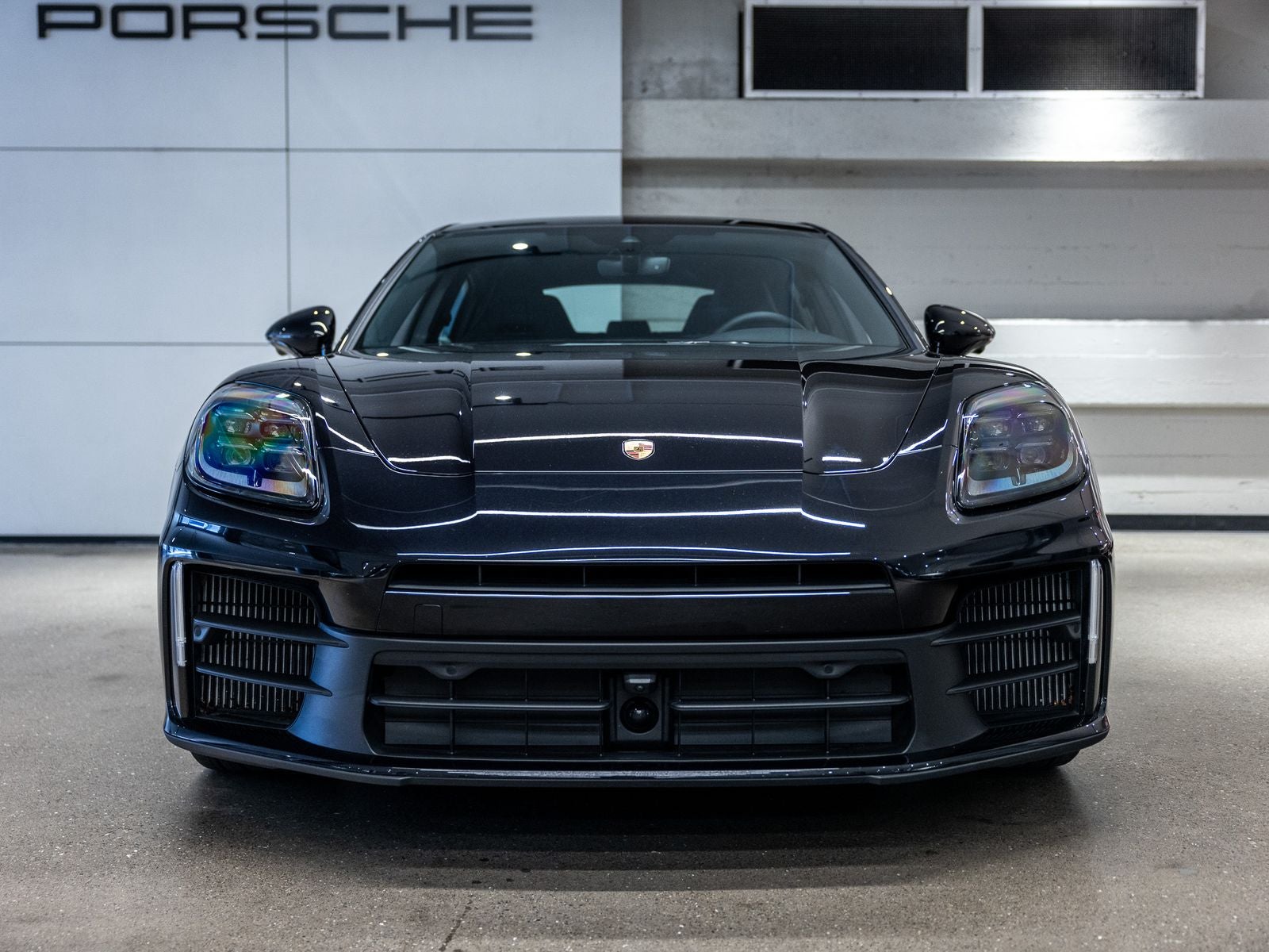 2025 Porsche Panamera Base