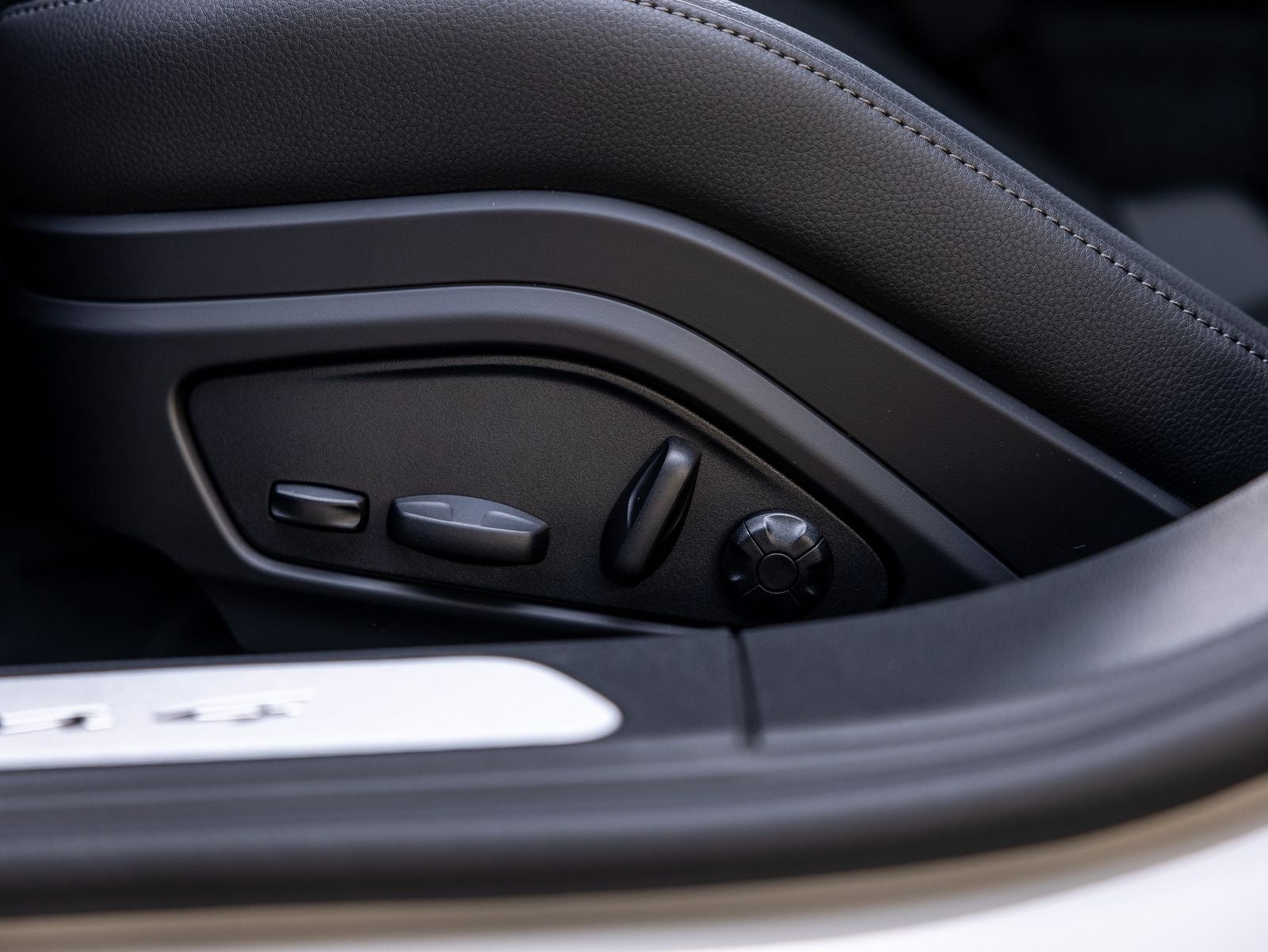 2026 Porsche Panamera Panamera 4
