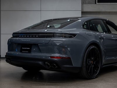 2026 Porsche Panamera Panamera 4