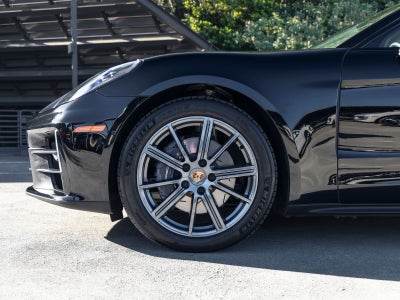 2025 Porsche Panamera Base