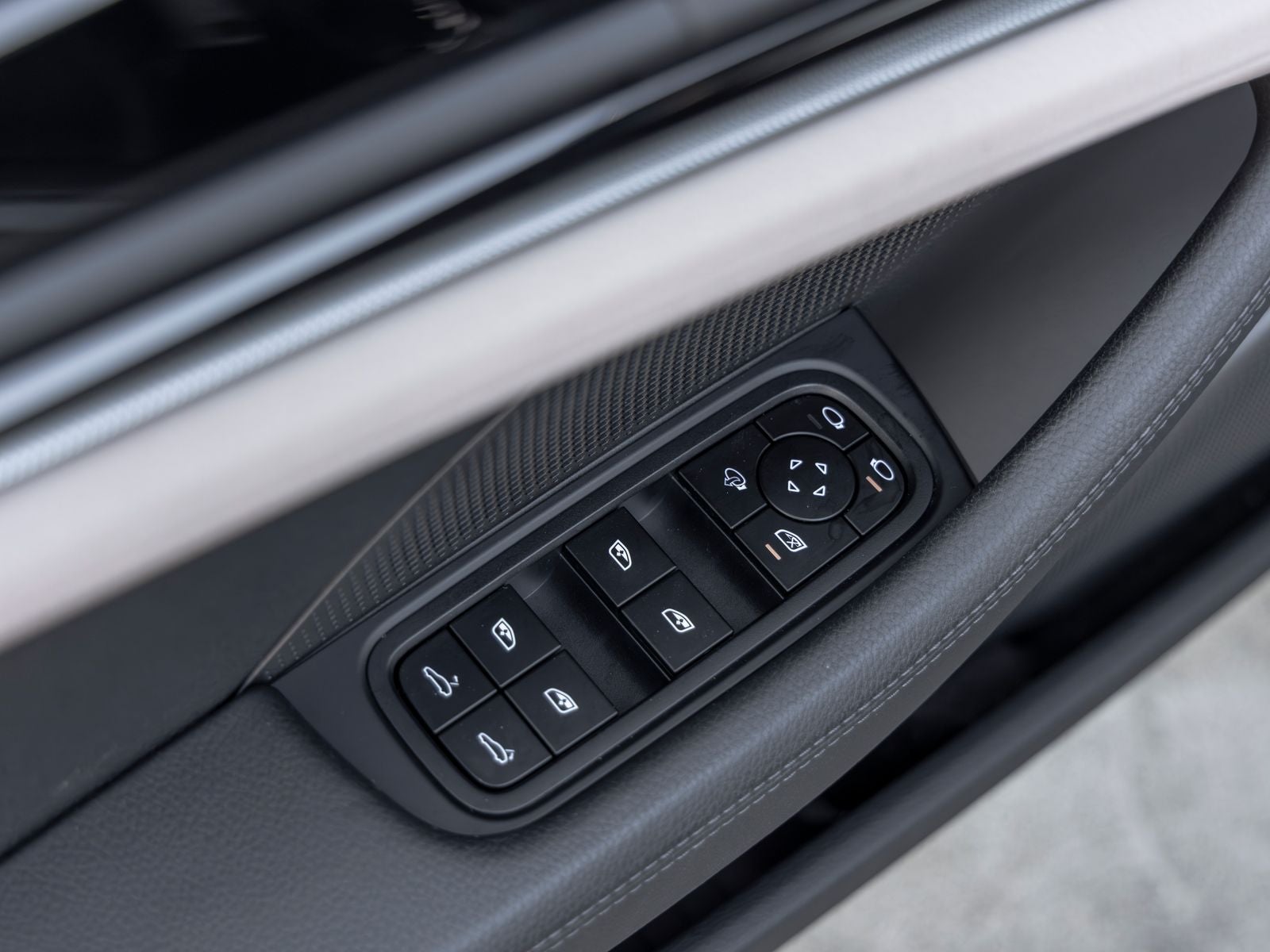 2025 Porsche Panamera Base