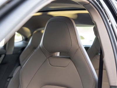 2025 Porsche Panamera Base
