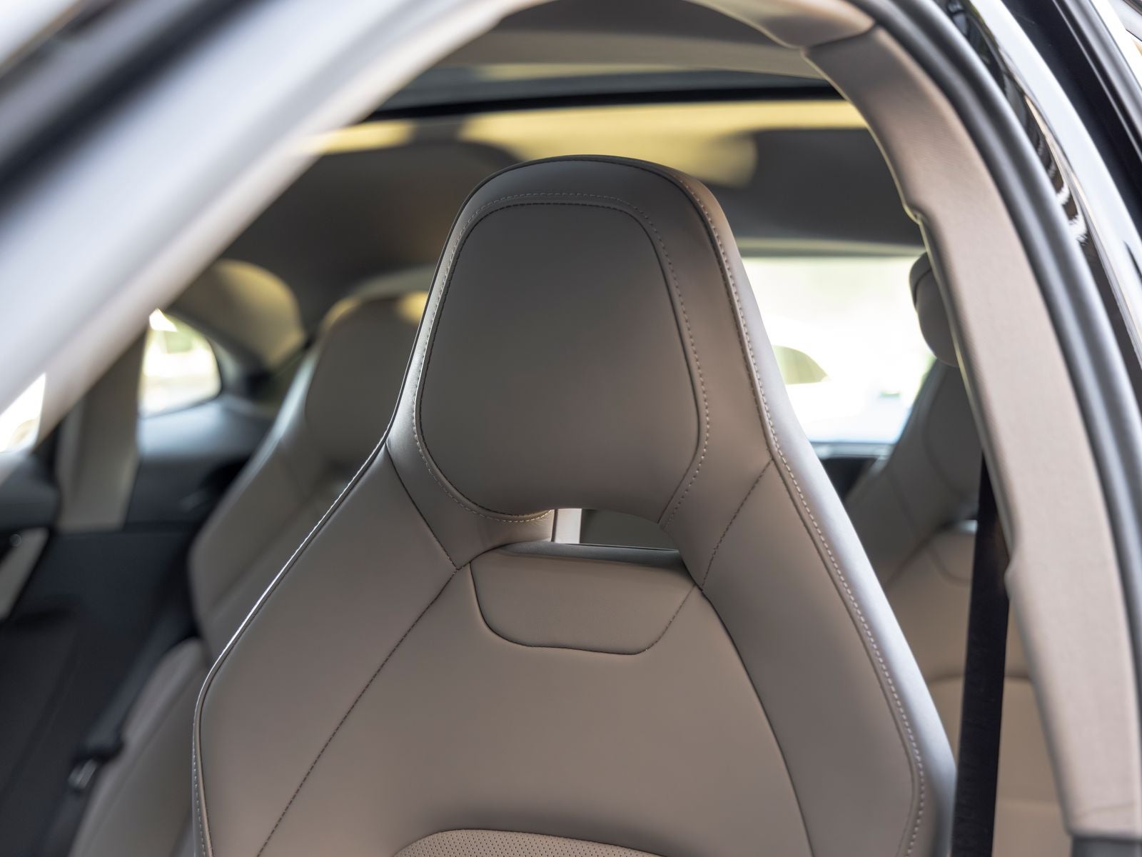 2025 Porsche Panamera Base