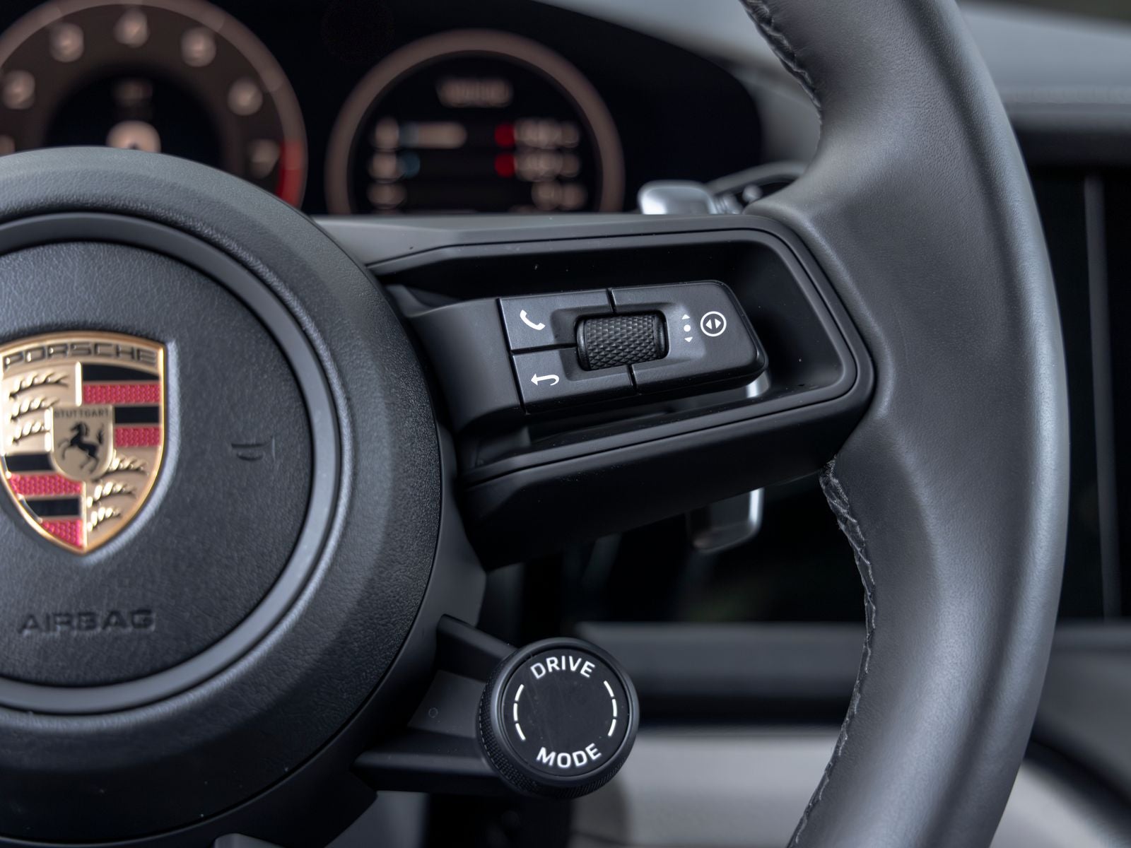2025 Porsche Panamera Base