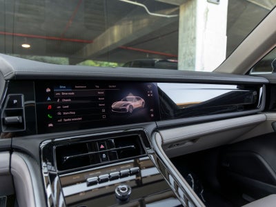 2025 Porsche Panamera Base