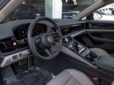2025 Porsche Panamera Base