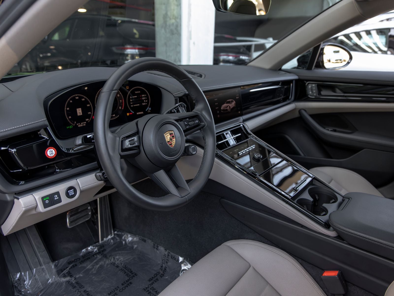 2025 Porsche Panamera Base