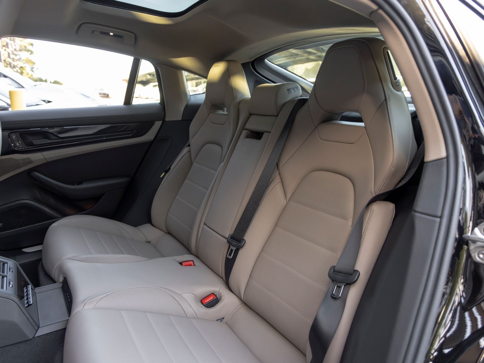 2025 Porsche Panamera Base