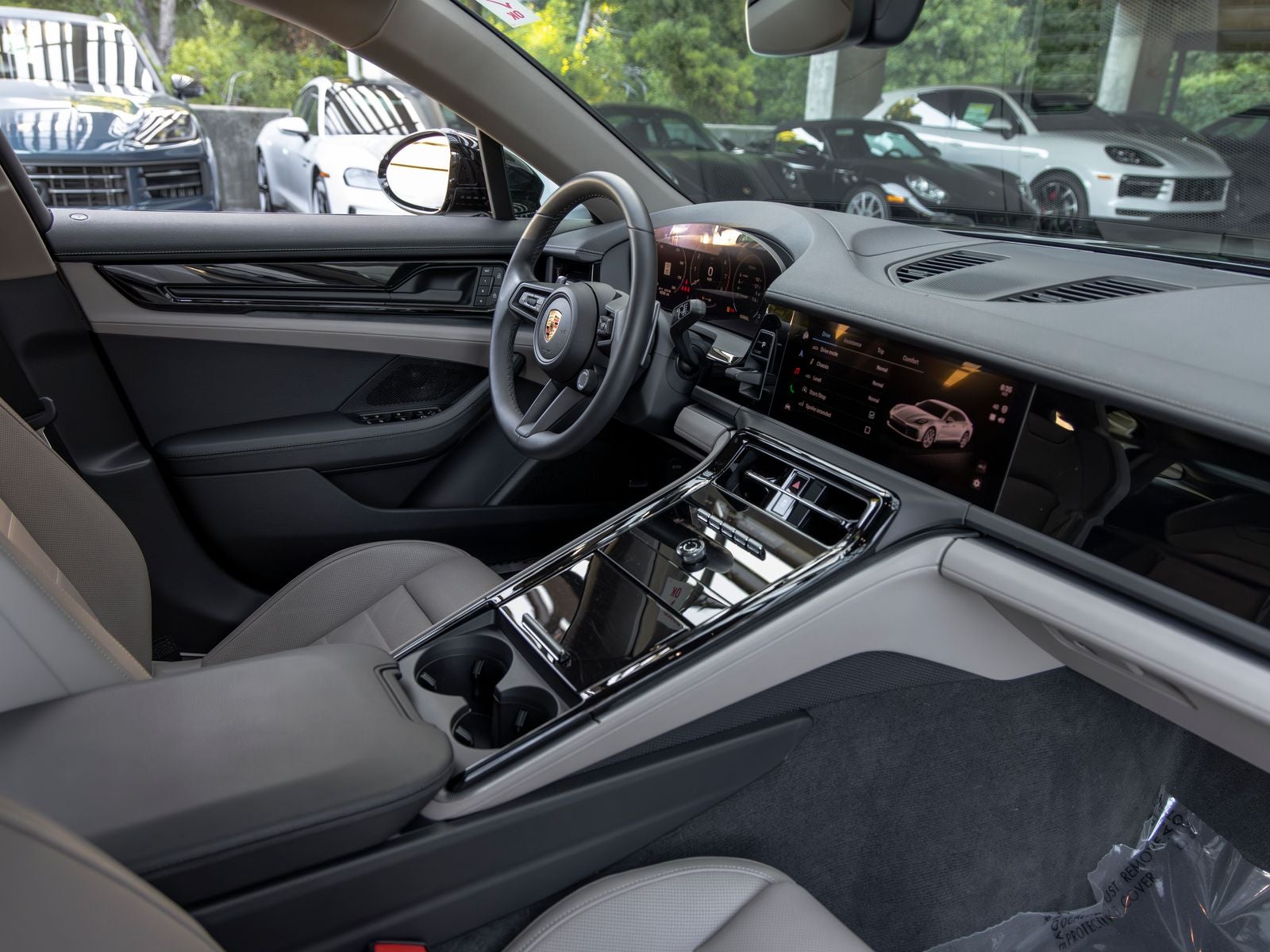 2025 Porsche Panamera Base