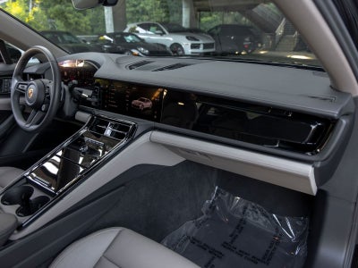2025 Porsche Panamera Base