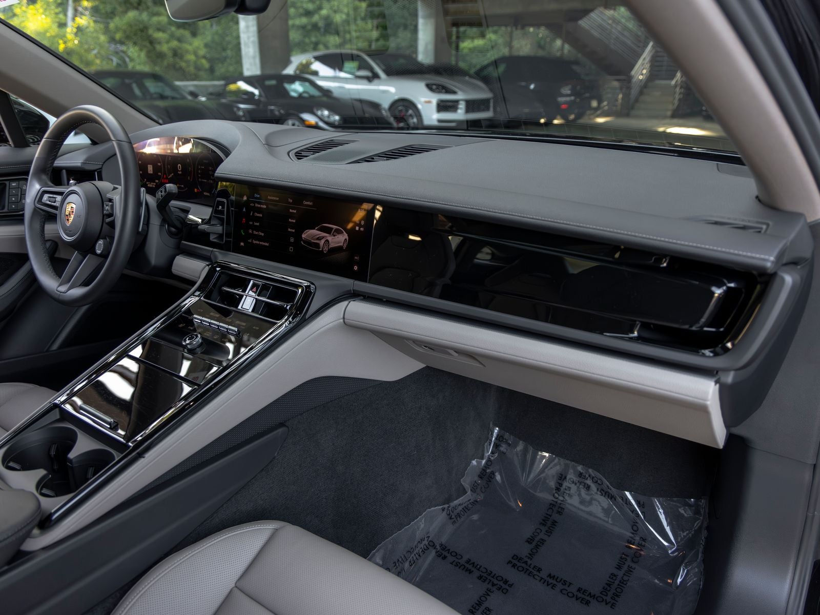 2025 Porsche Panamera Base