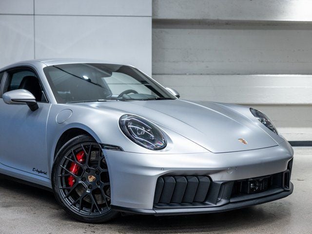 2025 Porsche 911 911 Carrera GTS