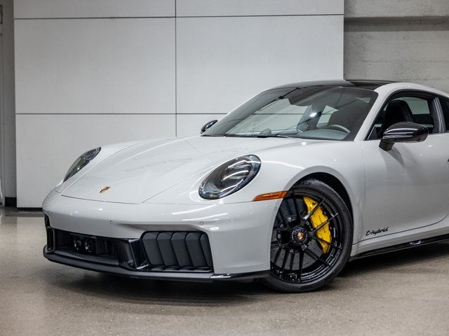 2025 Porsche 911 911 Carrera 4 GTS