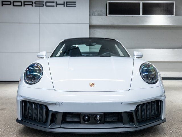 2025 Porsche 911 Carrera GTS