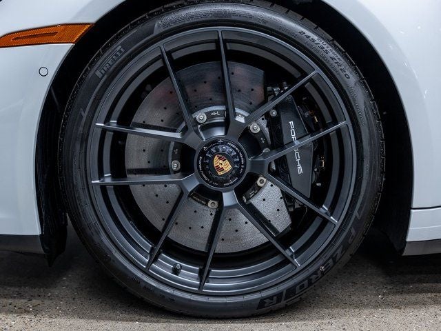 2025 Porsche 911 Carrera GTS