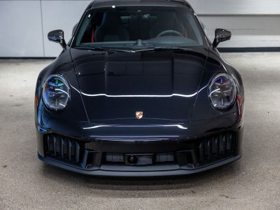 2025 Porsche 911 Carrera 4 GTS
