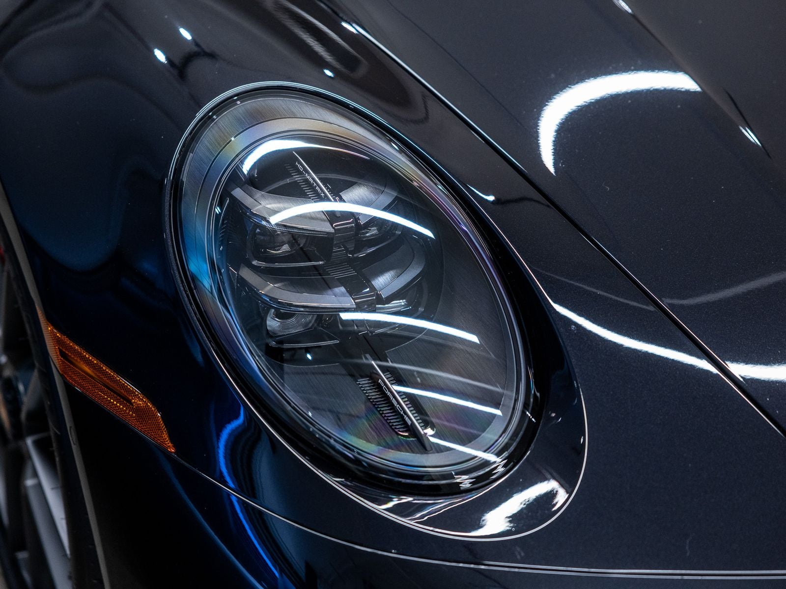 2025 Porsche 911 Carrera 4 GTS