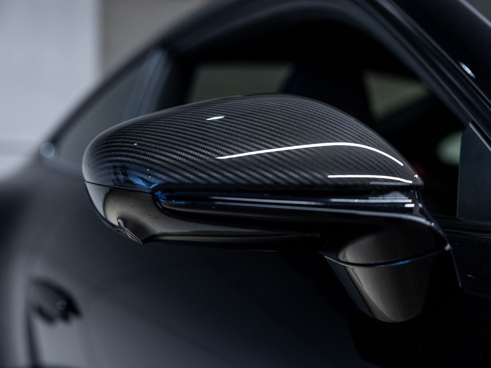 2025 Porsche 911 Carrera 4 GTS