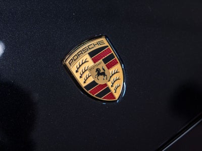 2025 Porsche 911 Carrera 4 GTS