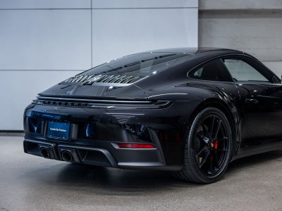 2025 Porsche 911 Carrera 4 GTS