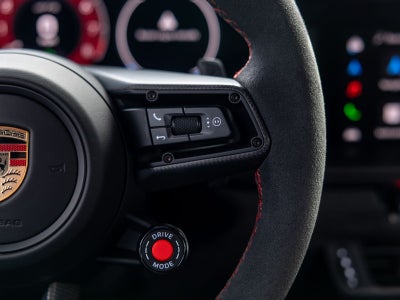 2025 Porsche 911 Carrera 4 GTS
