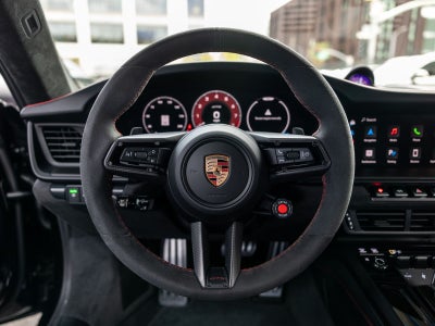 2025 Porsche 911 Carrera 4 GTS