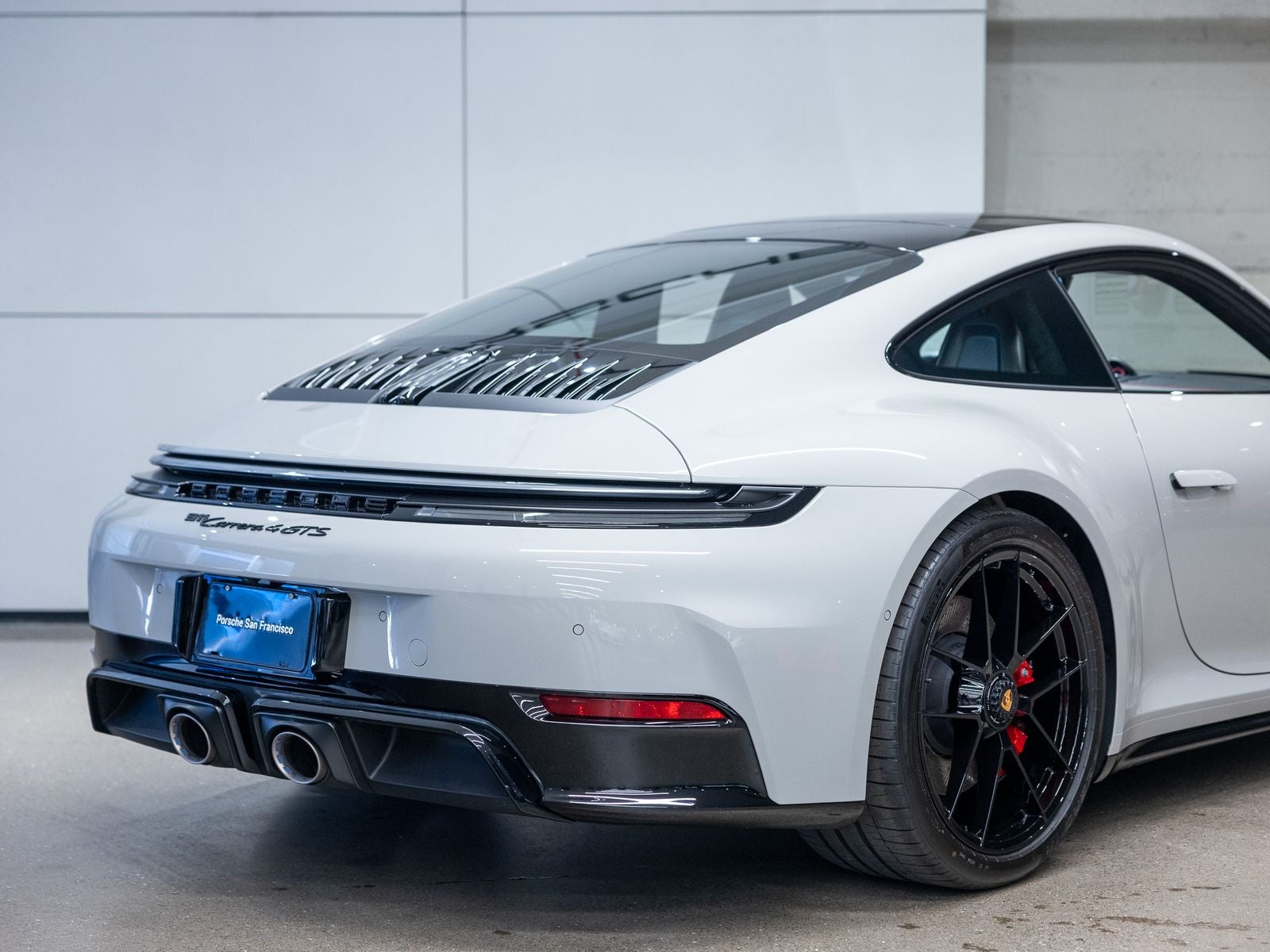 2026 Porsche 911 Carrera 4 GTS