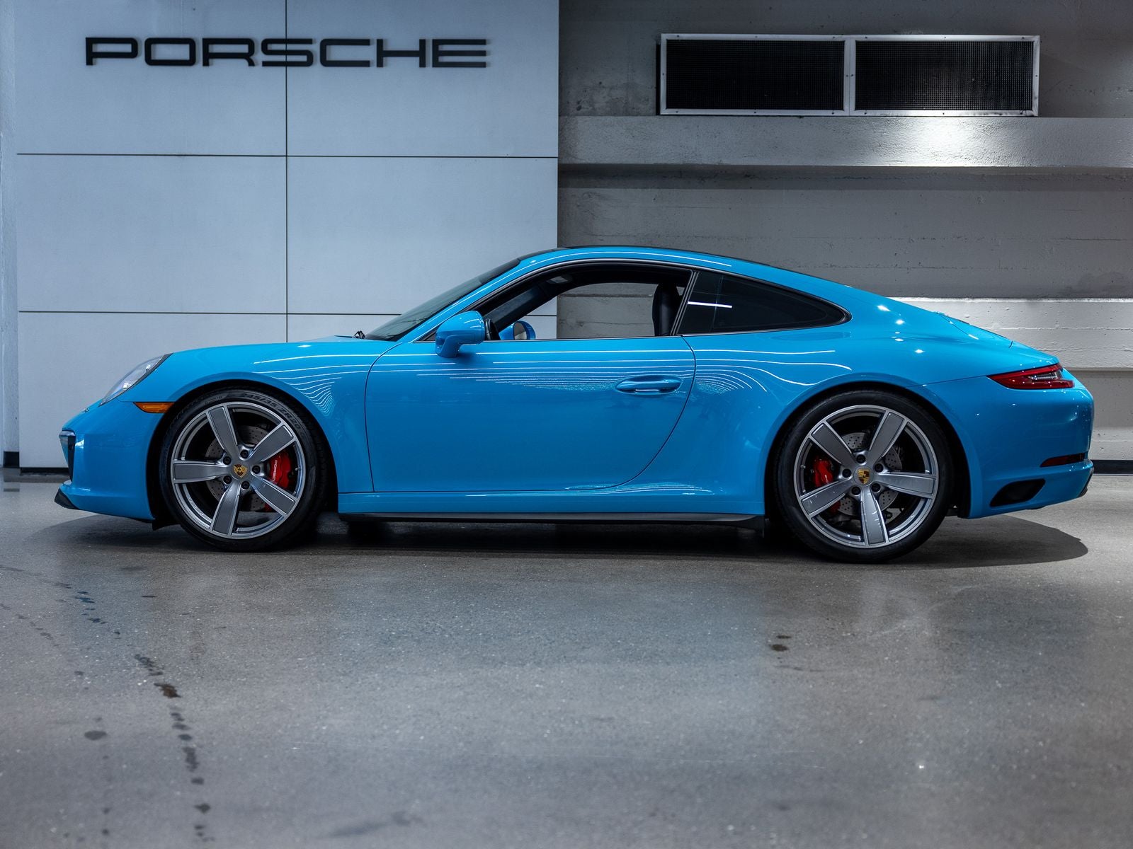 2017 Porsche 911 Carrera 4S