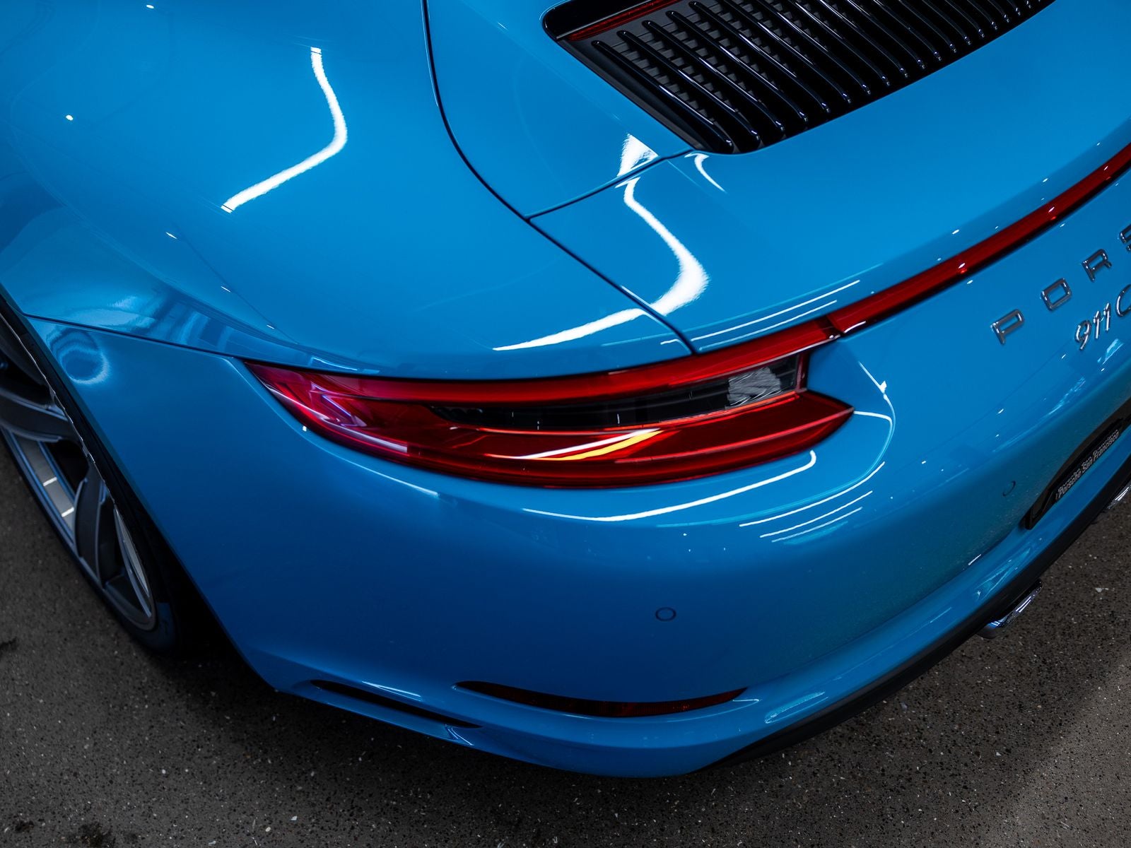 2017 Porsche 911 Carrera 4S