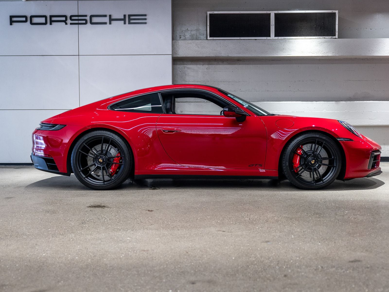 2024 Porsche 911 Carrera GTS