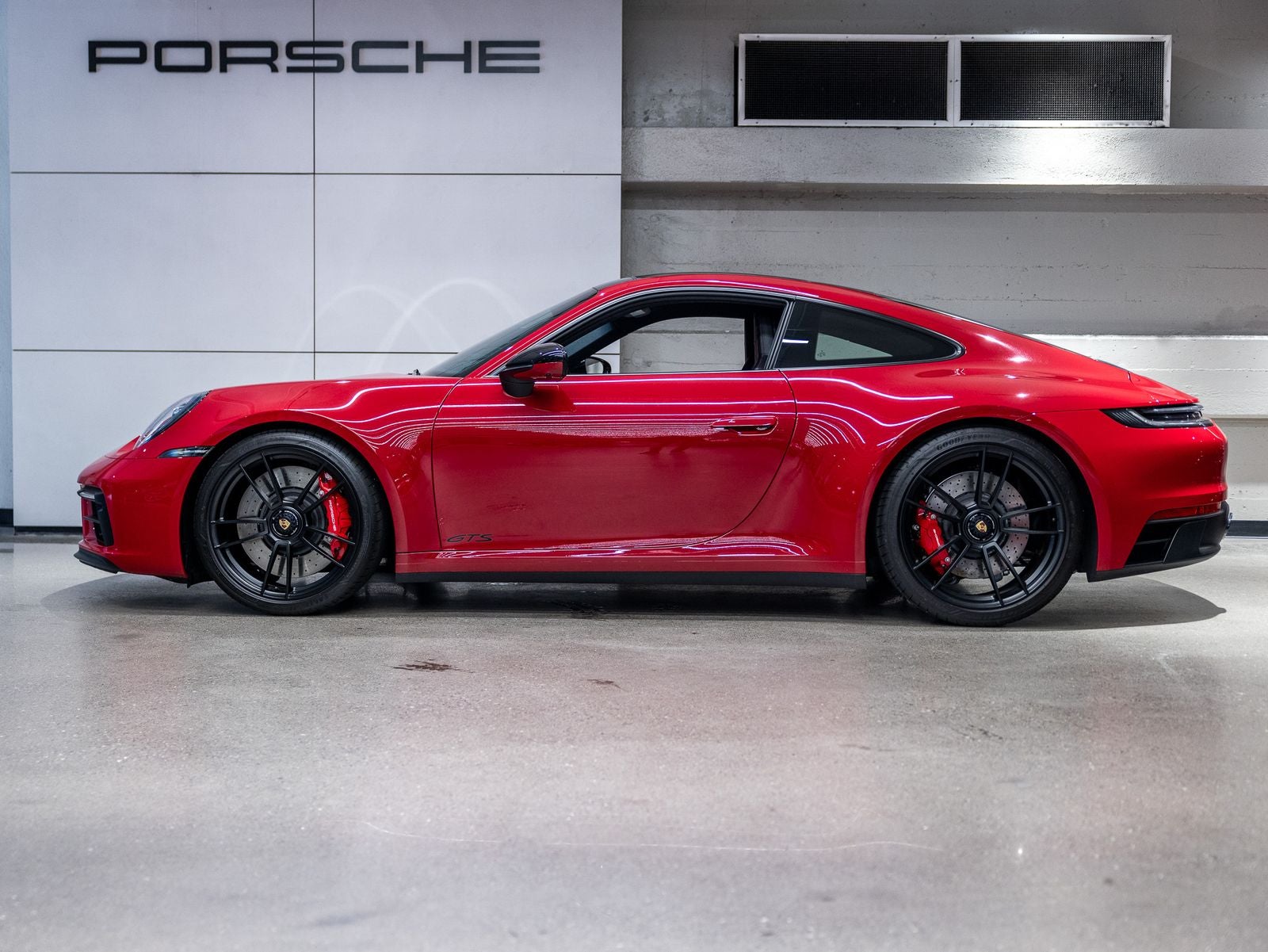2024 Porsche 911 Carrera GTS
