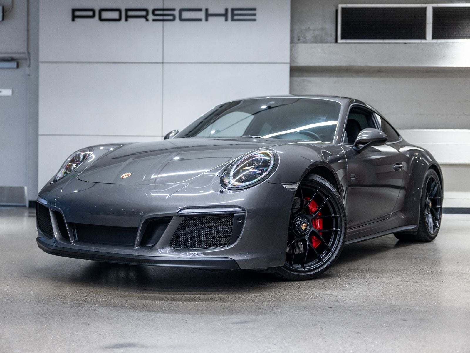 2018 Porsche 911 Carrera GTS