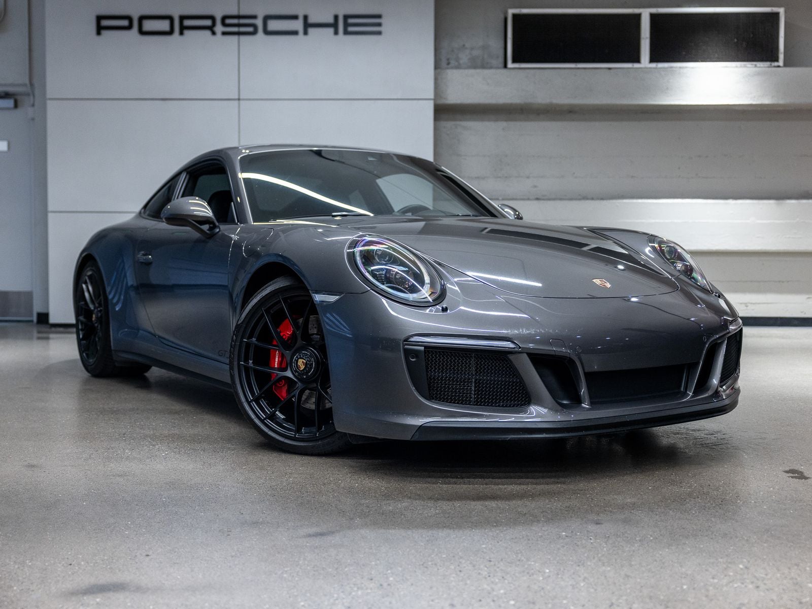 2018 Porsche 911 Carrera GTS