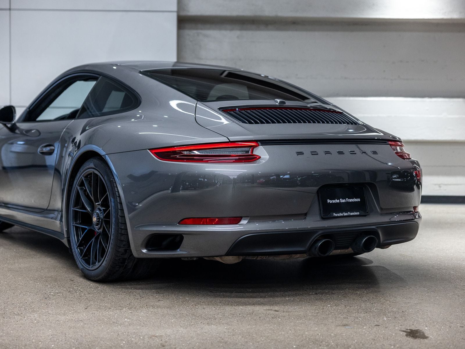 2018 Porsche 911 Carrera GTS
