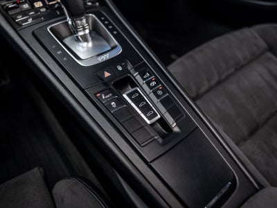 2018 Porsche 911 Carrera GTS