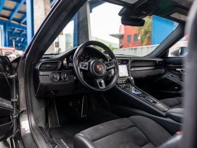 2018 Porsche 911 Carrera GTS