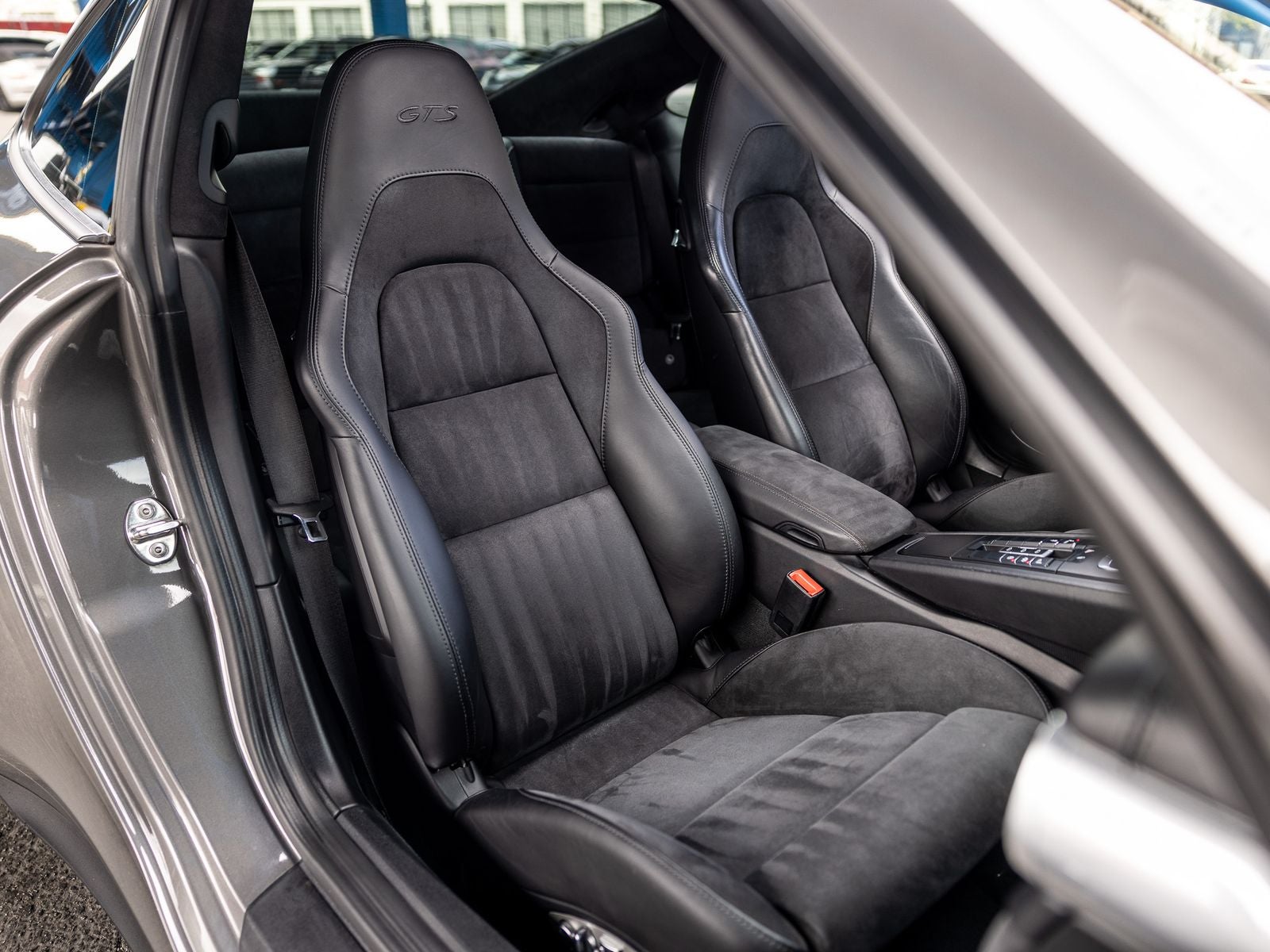 2018 Porsche 911 Carrera GTS