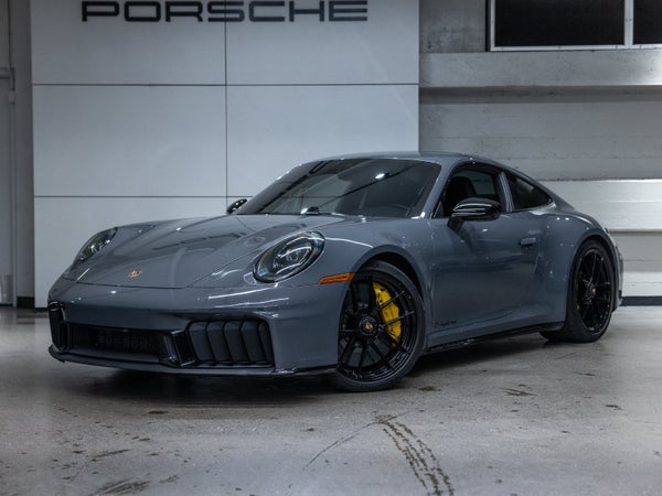2025 Porsche 911 Carrera 4 GTS